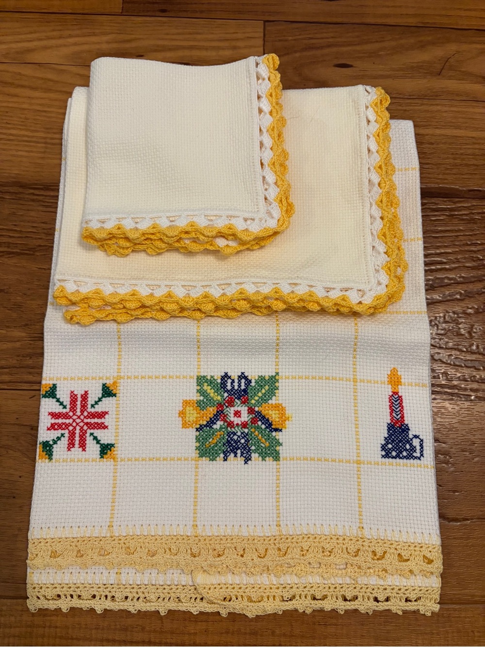 Vintage Festive Christmas Kitchen Towels And Napkins Set Cross Stitch
